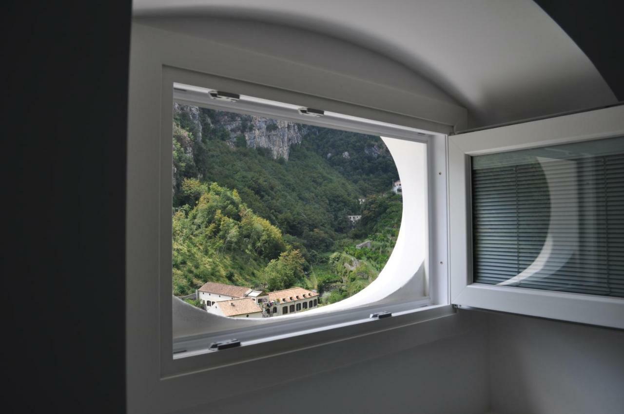 Via Paradiso アマルフィ エクステリア 写真